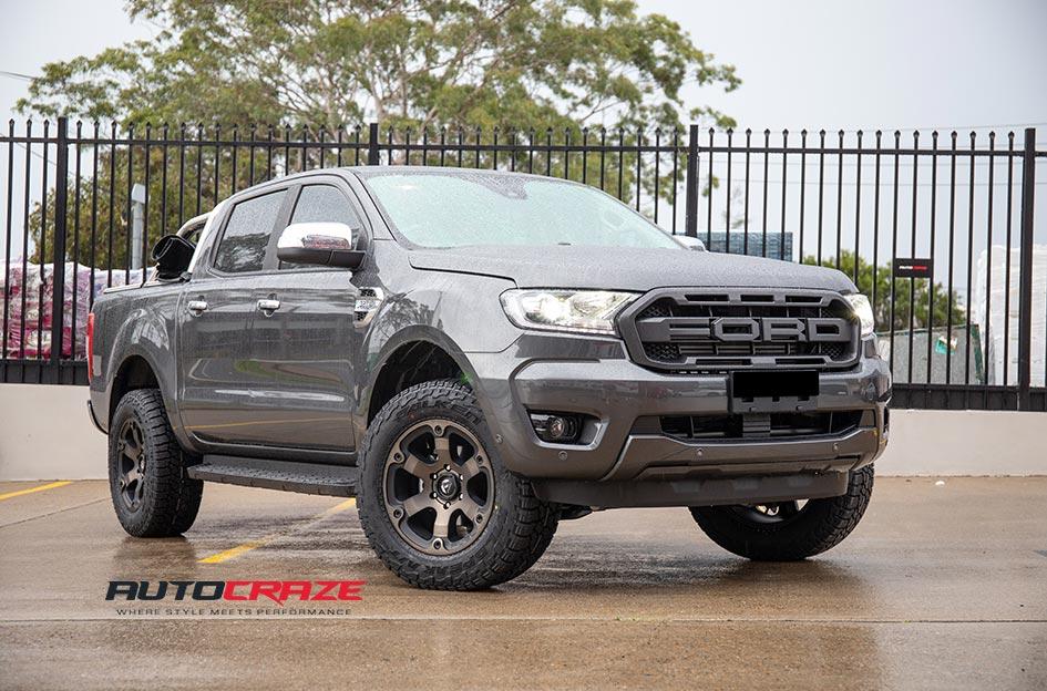 FORD RANGER BEAST BLACK MACHINED WITH DARK TINT